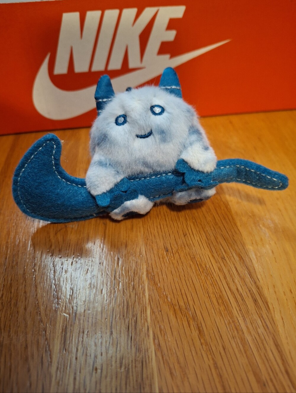 Nike Dunk Low ( BG) Abominable Snowman NIB - Picture 7 of 16